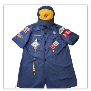 BOY SCOUTS blue UNIFORM SHIRT PATCHES HAT gerald R ford wolf bobcat unit 2005, M